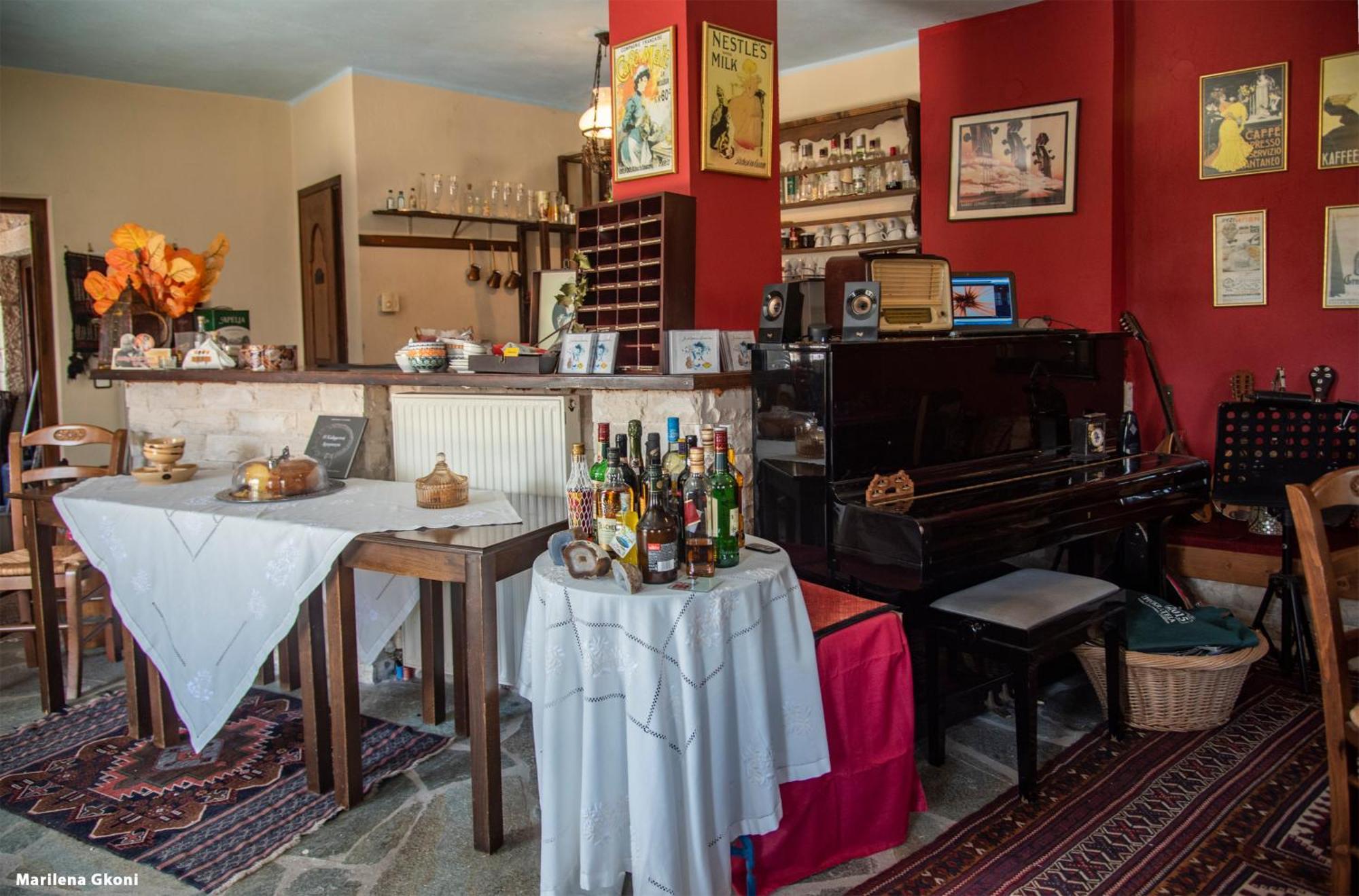 Petradi 1873 Hotel Kalarítai Buitenkant foto