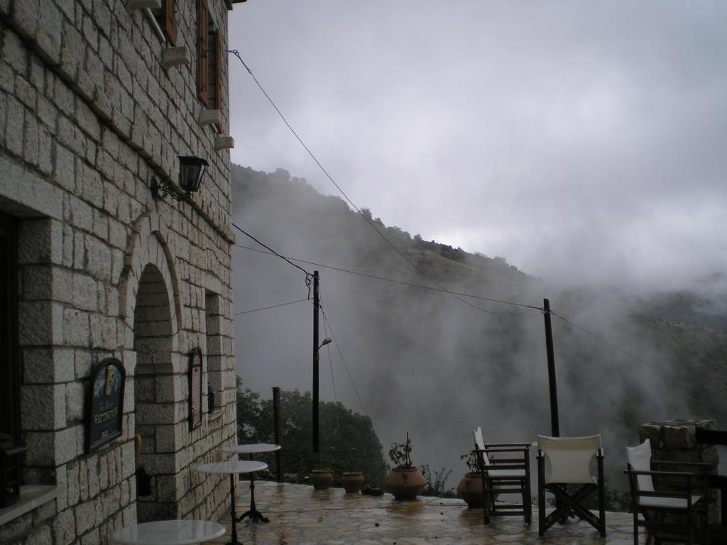 Petradi 1873 Hotel Kalarítai Buitenkant foto