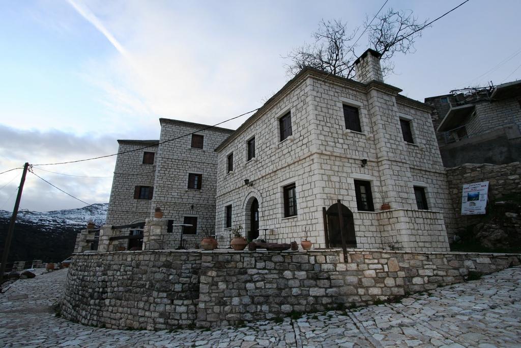 Petradi 1873 Hotel Kalarítai Buitenkant foto